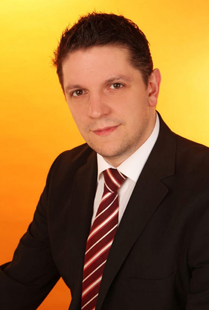 digitale buchhaltungslösungen, sichere daten digital, cloud buchhaltung, digitaler büroservice, zeitsparende prozesse, moderne buchhaltung, automatisierte buchführung, digitale lohnabrechnung, online steuerunterlagen, papierloses büro, fabian krotsch